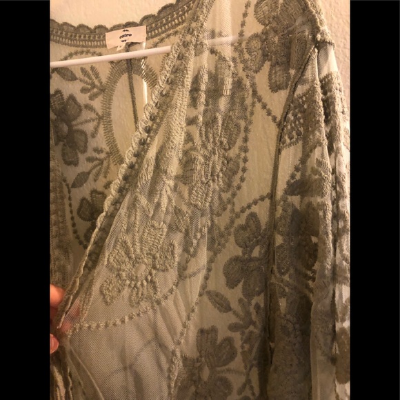 Kimono - Picture 2 of 7